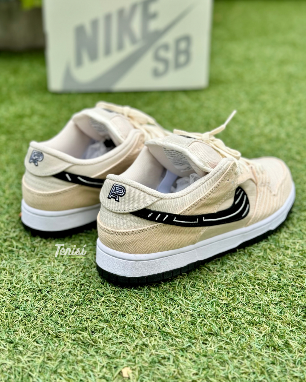 ALBINO &amp; PRETO X NIKE DUNK LOW SB 'JIU-JITSU