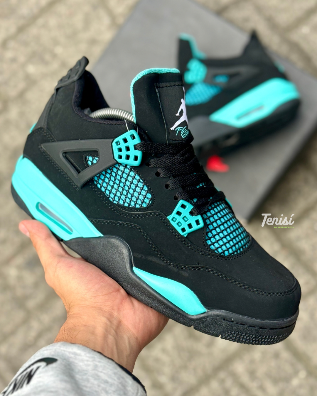 Air Jordan 4 “Blue Tifanny Thunder”