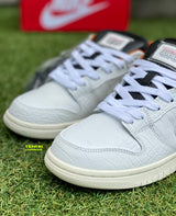 Nike Dunk Low “Porsche Edition” vista 3