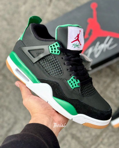 Nike SB x Air Jordan 4 “Pine Black”