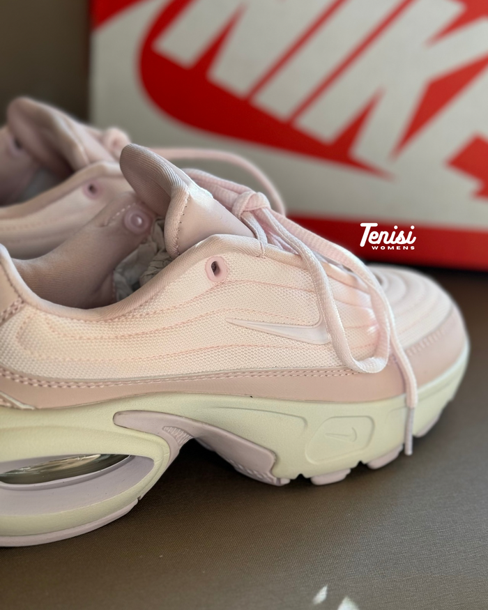 Nike Air Max Portal “Pink” look 4