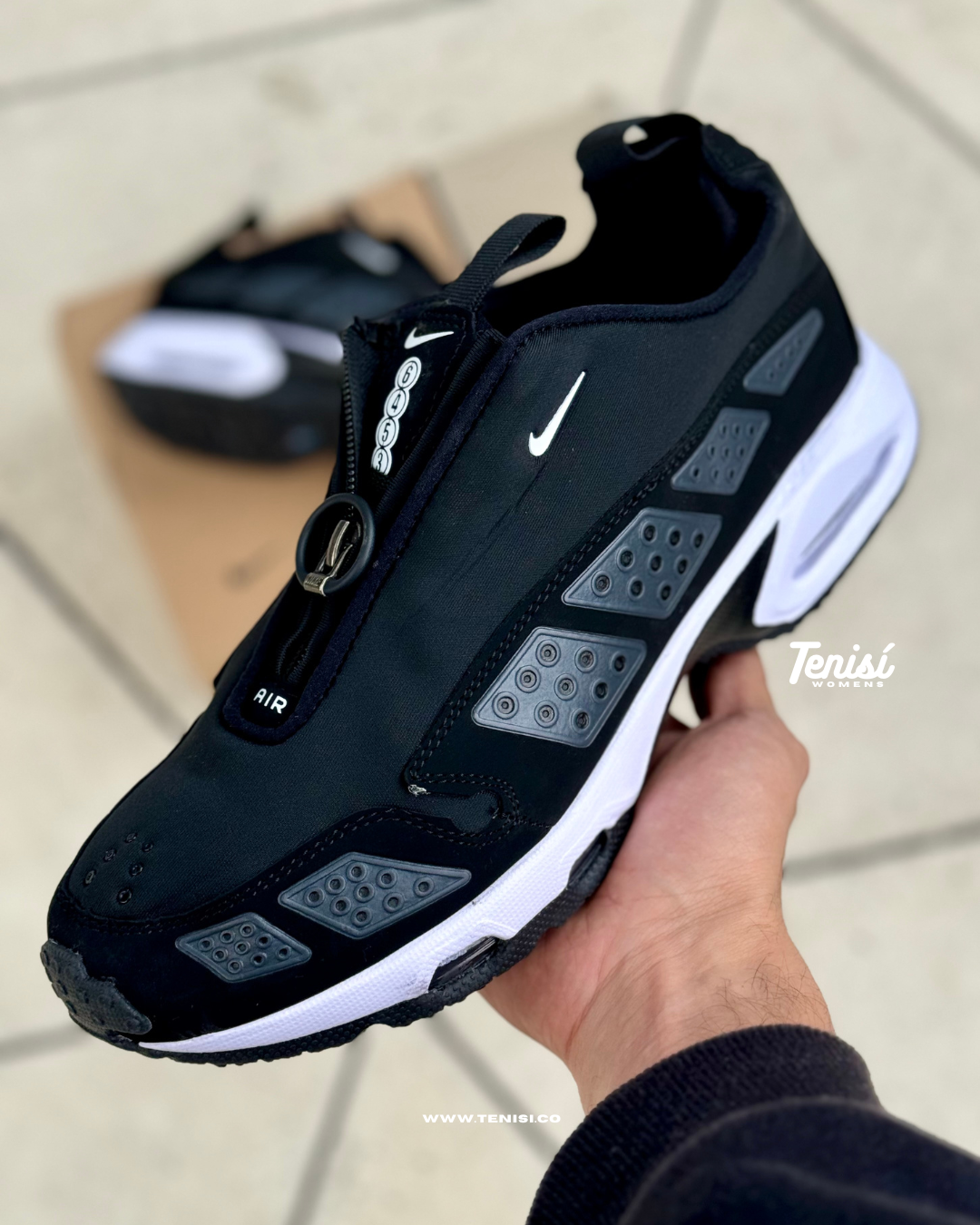Nike Air Max SNDR “Black”