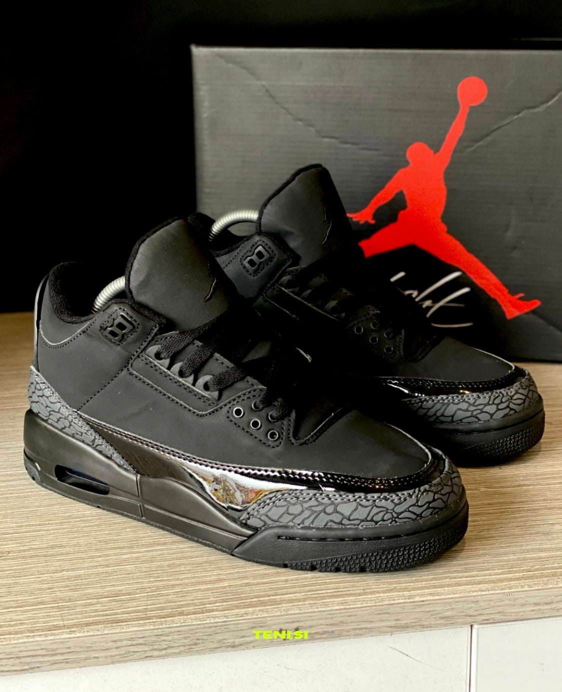 Air Jordan 3 Black Cat