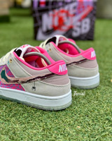 Nike Dunk Low x Spider-Verse "Gwen Stacy" vista 3