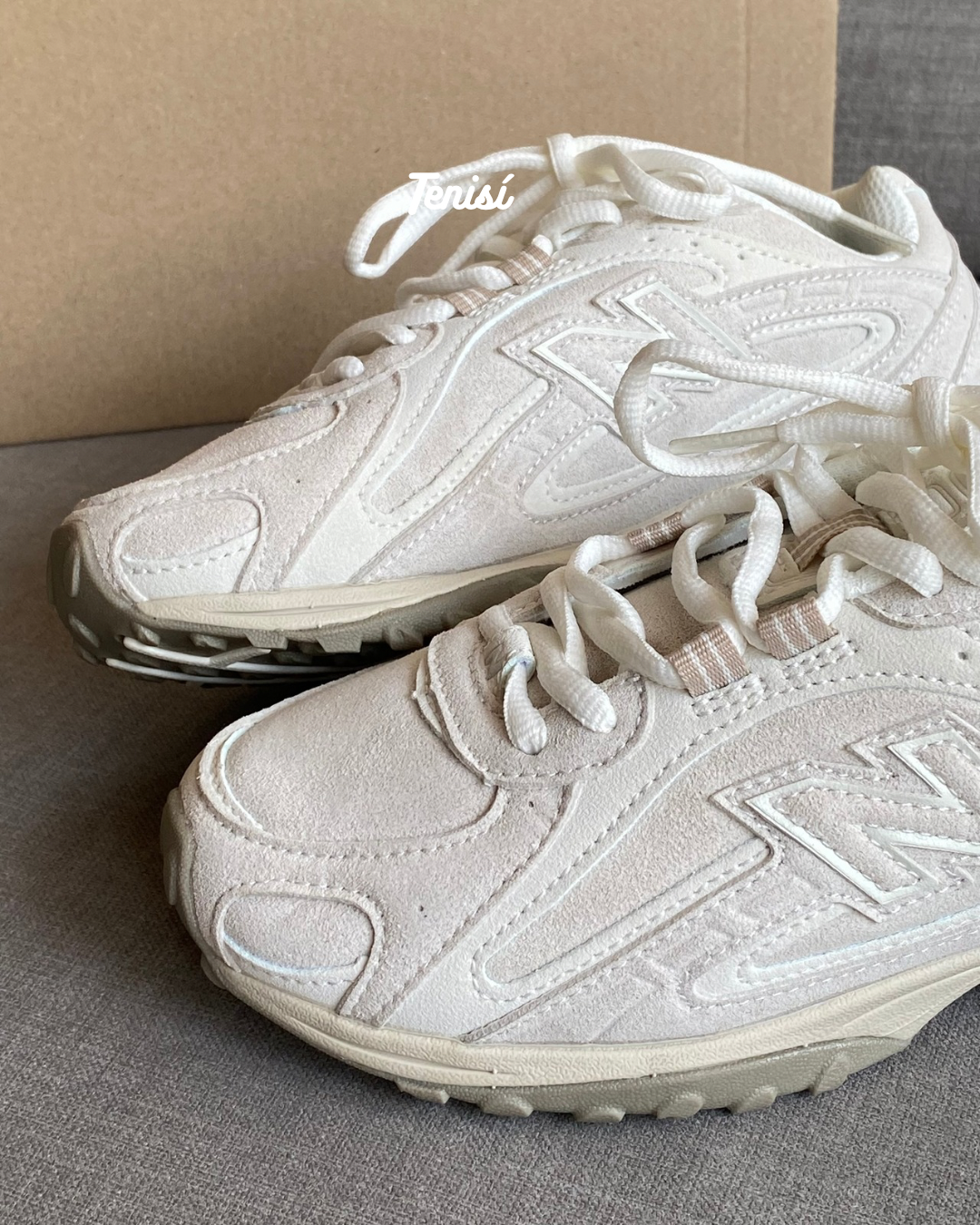 New Balance 204L “Fossil”