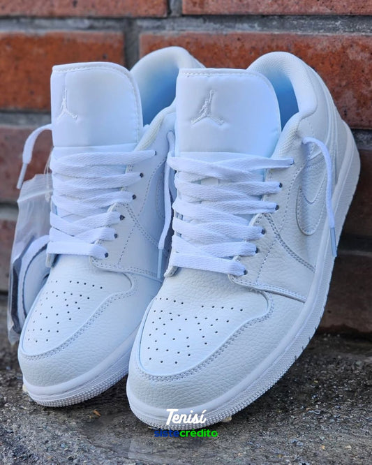 Nike Jordan 1 “Triple White”