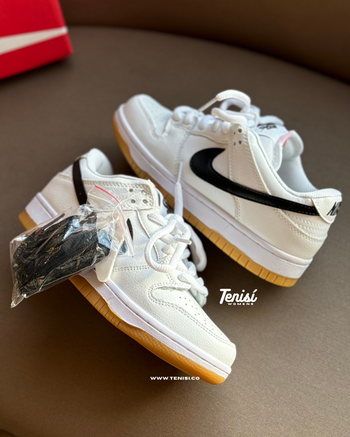 Nike Dunk SB iso pro “White” look 1