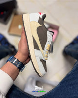 Air Jordan 1 x Travis Scott  Mocha Reverse vista 3