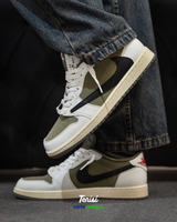 Air Jordan 1 Low OG x Travis Scott – Medium Olive vista 1