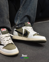 Air Jordan 1 Low OG x Travis Scott – Medium Olive vista 3