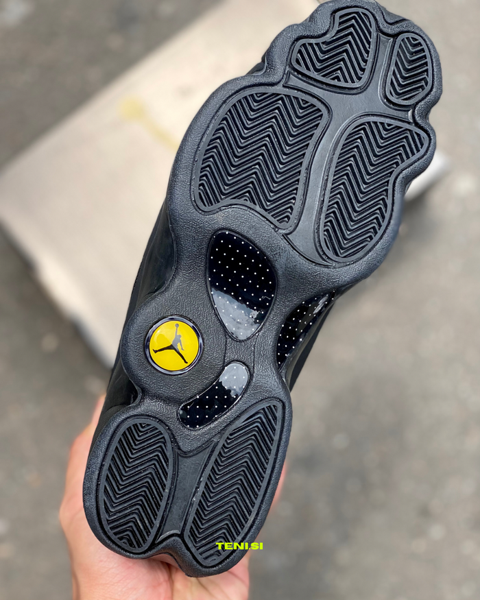 Air Jordan 13 “Black Cat” look 2
