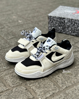 Nike Air Zoom “Cactus Jack Panda” x Travis Scott (Sample) vista 2