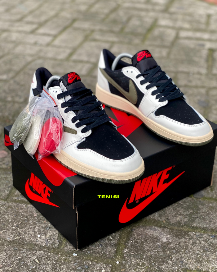 Air Jordan 1 Low X Travis scott “Olive” look 1