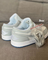 Air Jordan 1 Wolf Grey vista 3