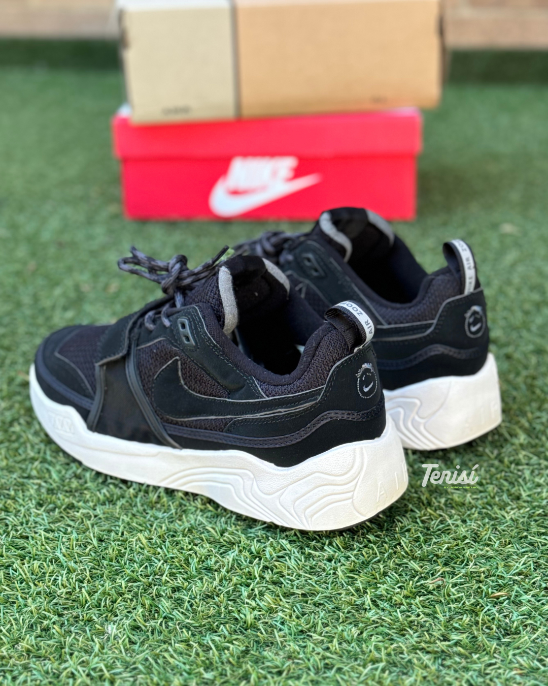 Nike Air Zoom “Cactus Jack Black” x Travis Scott (Sample)