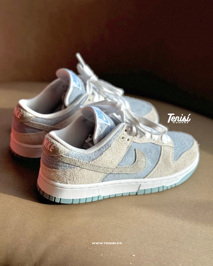 Nike Dunk Low Premium “Vast Blue” look 3