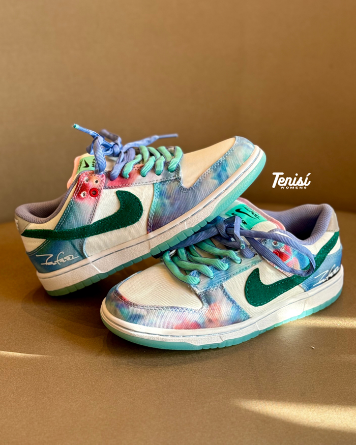 Nike Dunk Low “Futura” look 3