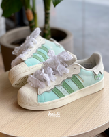 adidas Súperstar “Coquette” vista 2