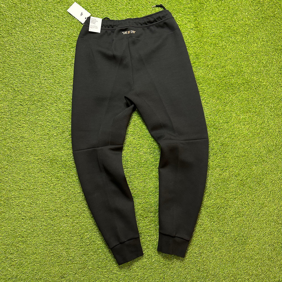 Nike Syna Tech Fleece Central Cee Black Gold
