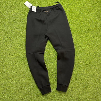 Nike Syna Tech Fleece Central Cee Black Gold
