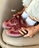 adidas Samba x Wales Banner “Grana” vista 3