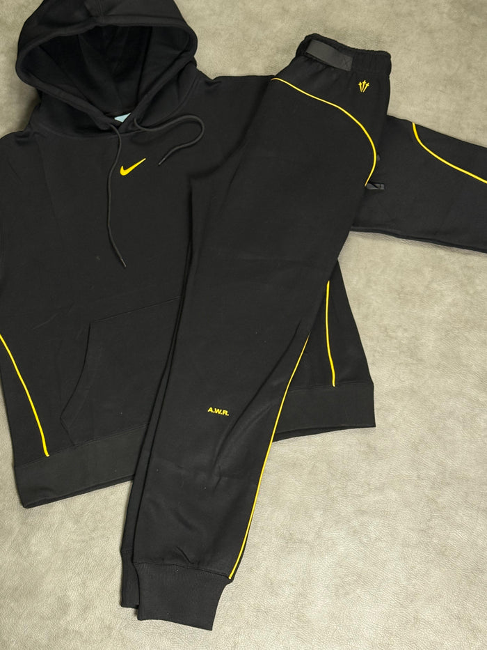 Nocta Tech Fleece “Black” look 4