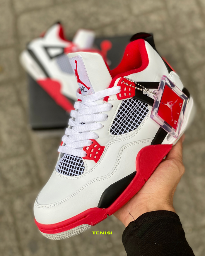 Air Jordan 4 “Fire Red” look 3