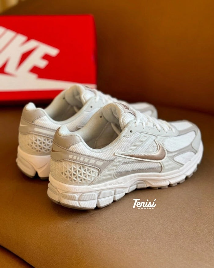 Nike initiator “Beige” look 1