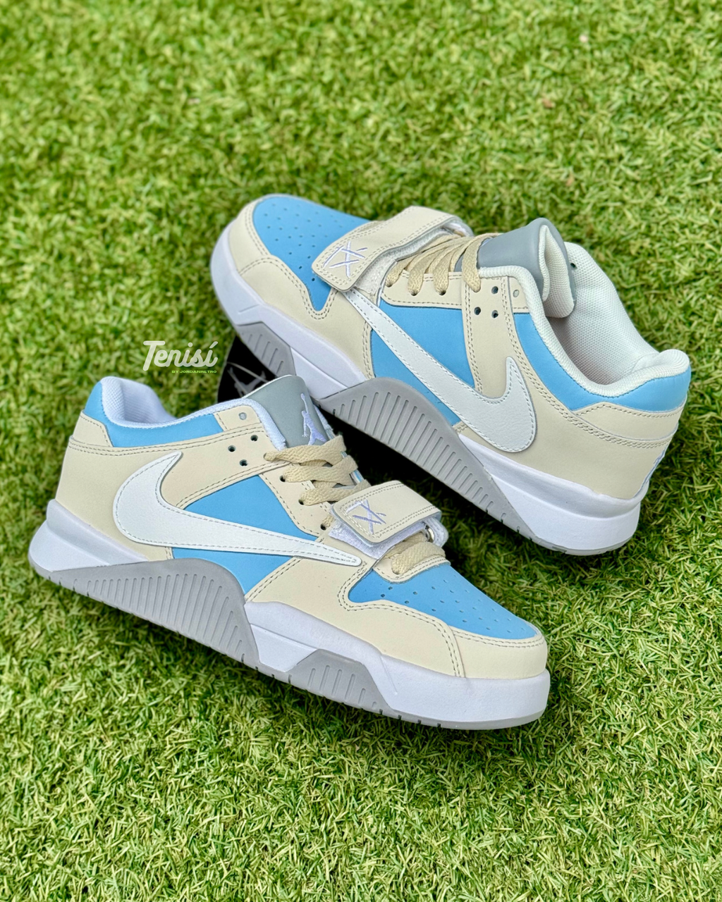 Jordan x Travis Scott “Blue” (amostra)