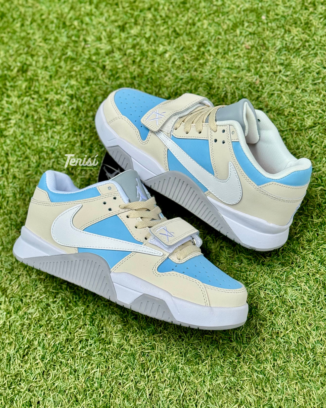 Jordan x Travis Scott “Blue” (Sample)