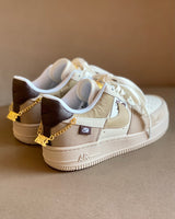 Nike Air Force 1 "Tan Bling" vista 2