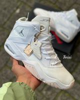 Jordan B'LOYAL vista 4