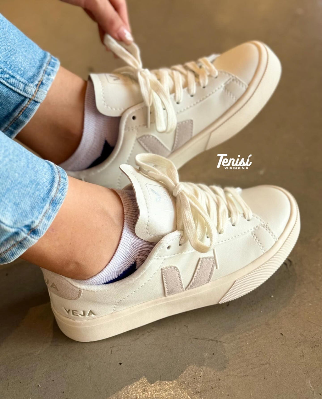 VEJA “Beige”