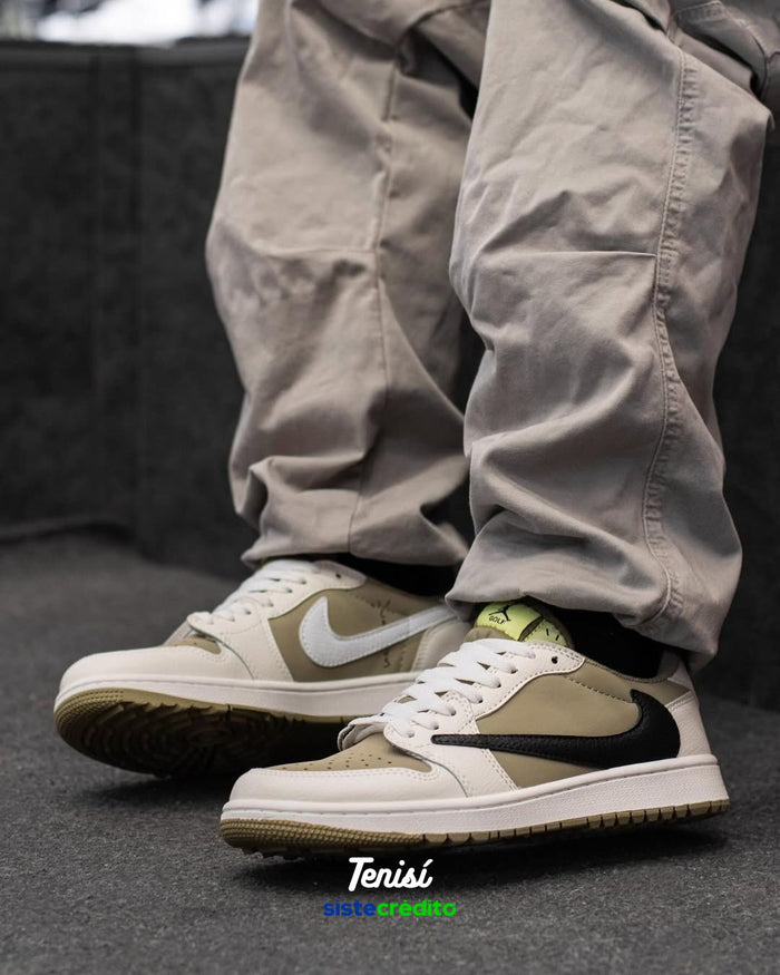 Air Jordan 1 Golf x Travis Scott look 3