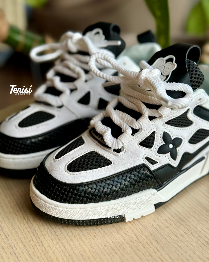 Louis Vuitton Skate “Panda” look 3
