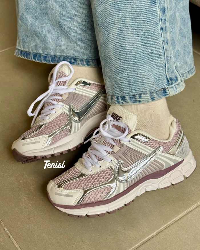 Nike zoom Vomero 5 “Rosa” look 1