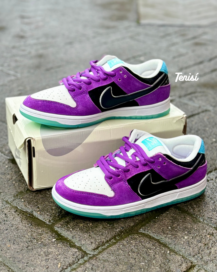 Nike SB Dunk Low x Hayley Wilson “Court Purple” look 1