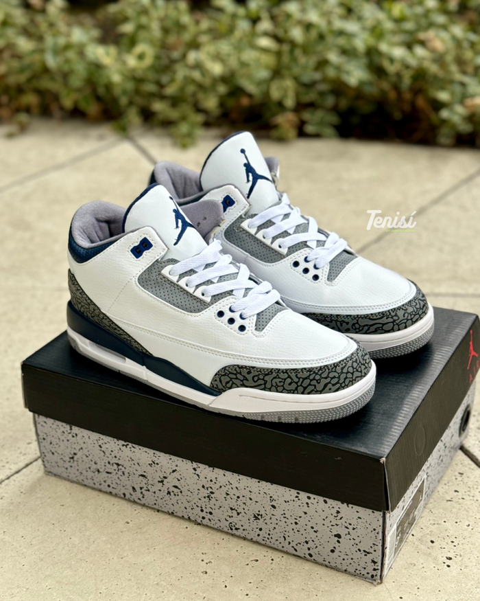 Air Jordan 3 retro “ Midnight Navy” look 1