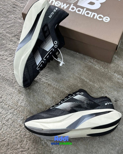 New Balance SC Elite V4