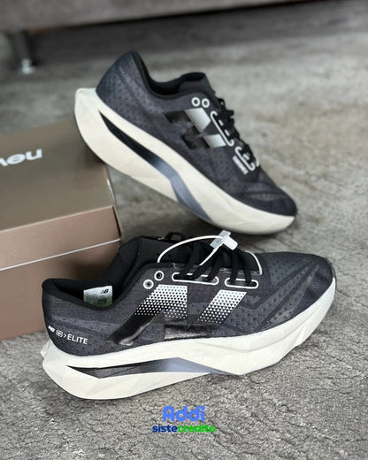 New Balance SC Elite V4