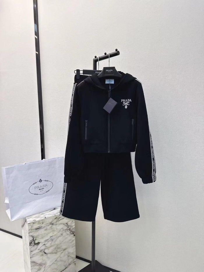 Conjunto Prada look 4