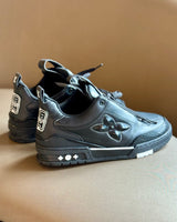 Louis Vuitton Skate “Triple Black” vista 2