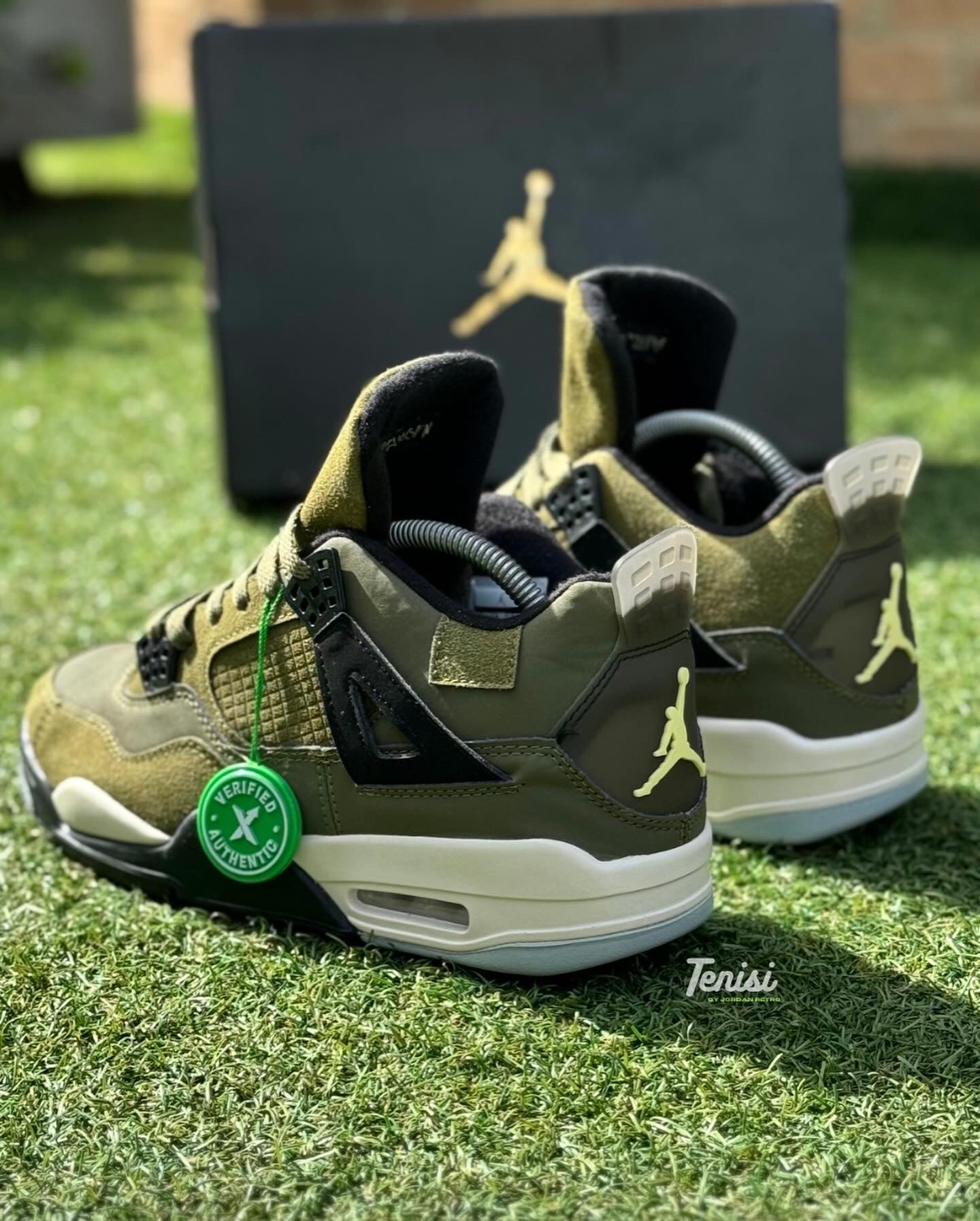Air Jordan 4 Craft “Medium Olive”