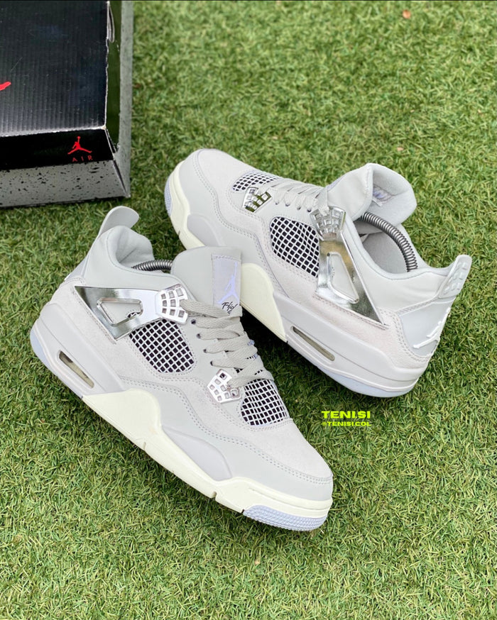 Air Jordan 4 “Frozen Moment” look 3