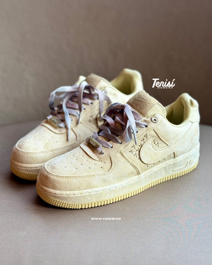 NIKE AIR FORCE 1 LOW NAI-KE TAN CANVAS