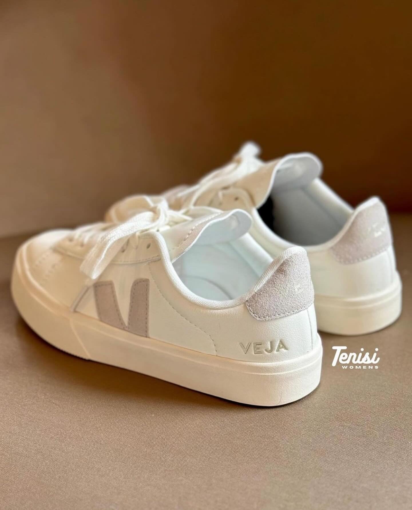 VEJA “Beige”