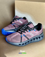 On Cloudsurfer “Cobalt” vista 1