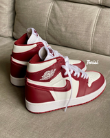 Nike Jordan 1 High x Tenisi “Granate” vista 2