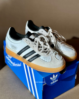 adidas Gazelle x Bad Bunny vista 1