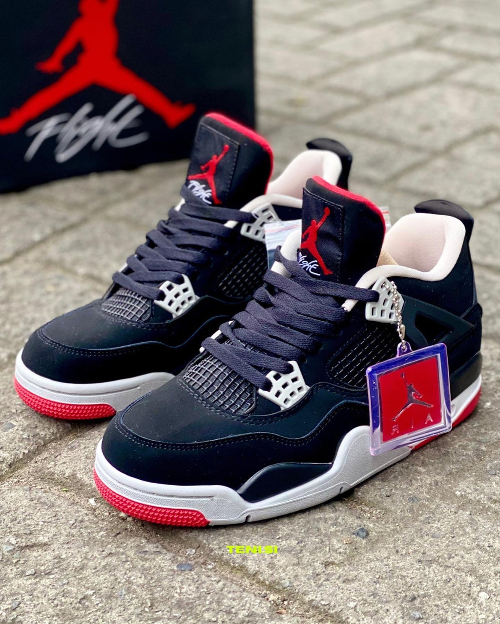 Air Jordan 4 “Bred” 
